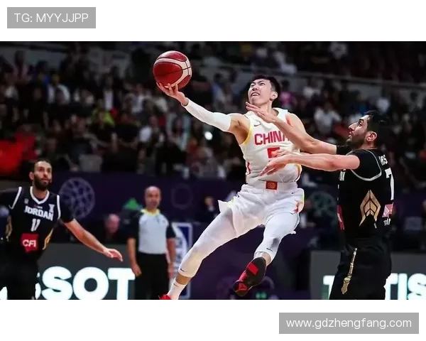 中国男篮力克澳大利亚晋级亚洲杯决赛 场面激烈球员表现堪称经典