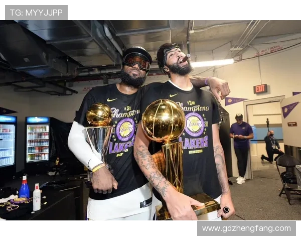 湖人双星爆发率队逆转取胜 詹姆斯再创里程碑浓眉统治内线 湖人双星爆发率队逆转取胜 詹姆斯再创里程碑浓眉统治内线