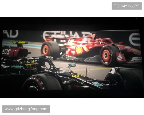 F1赛季重燃战火 路易斯汉密尔顿与维斯塔潘的激烈对决再度上演 F1赛季重燃战火 路易斯汉密尔顿与维斯塔潘的激烈对决再度上演