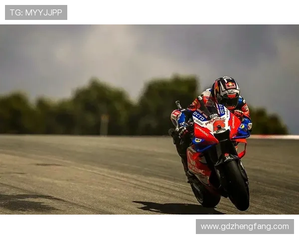 MotoGP赛季焦点争夺持续升温多队车手激战巅峰对决全面上演 MotoGP赛季焦点争夺持续升温多队车手激战巅峰对决全面上演