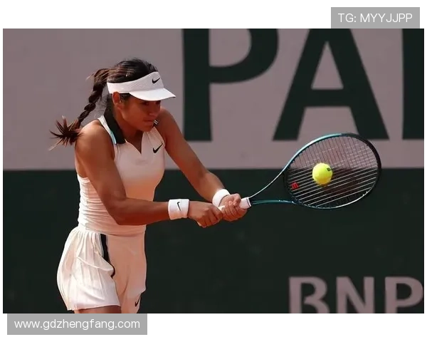 网球界新星崛起 年轻球员在国际赛事中表现惊艳引发热议