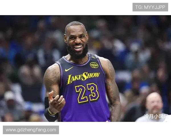 詹姆斯再度突破纪录带领湖人赢得关键胜利 球迷期待季后赛征程